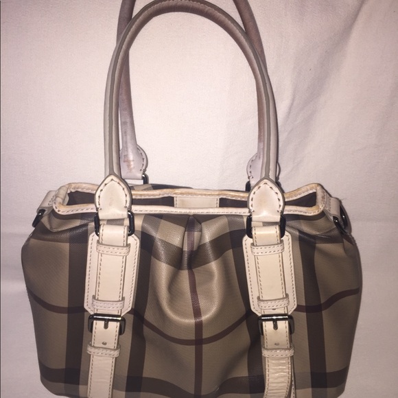 Authentic Burberry Grey Check Shoulder Bag - Picture 2 of 4